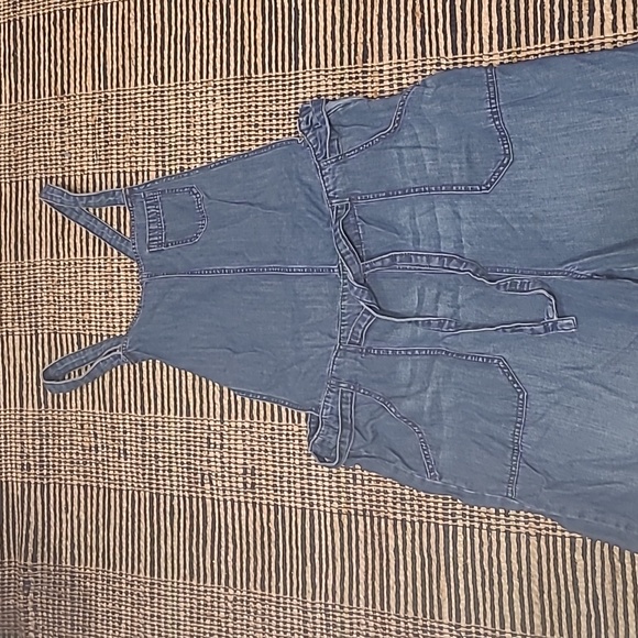 GAP DENIM CULOTTE OVERALLS - Picture 4 of 9